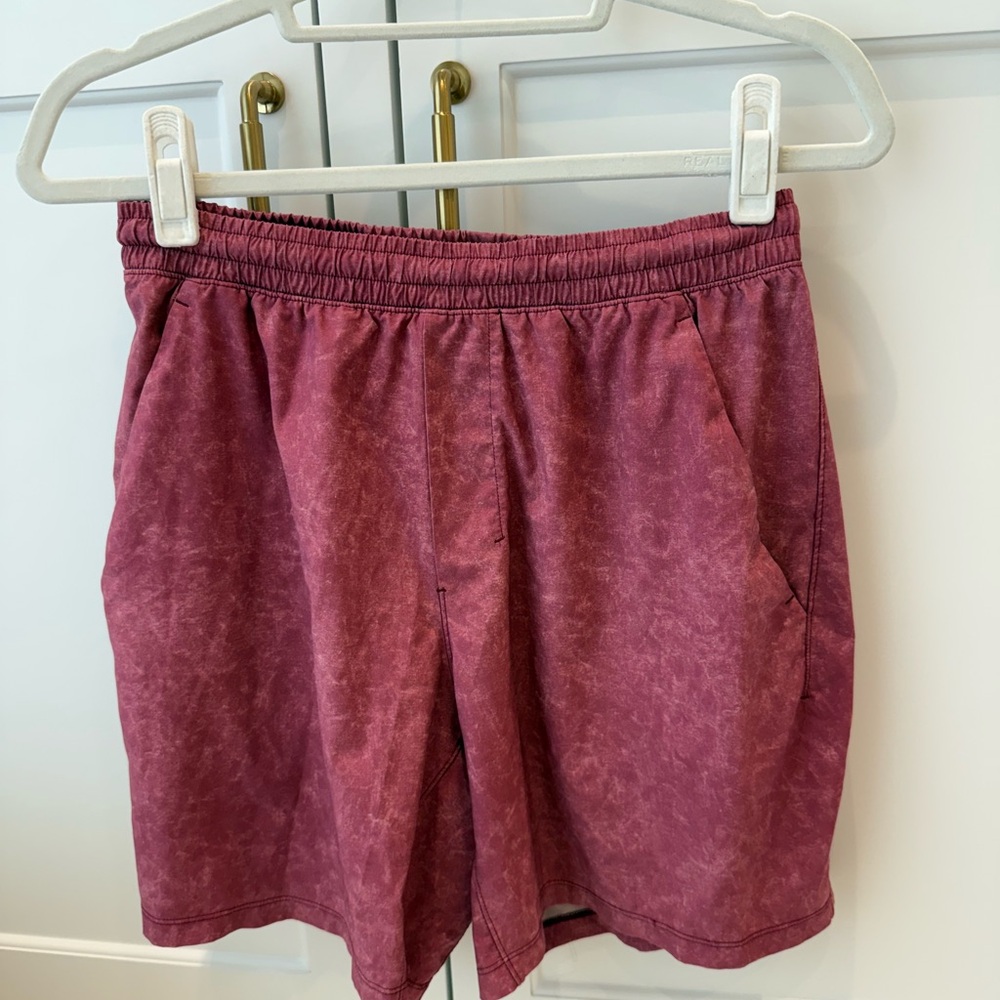 lululemon athletica Men's Athletic Shorts in Maroon